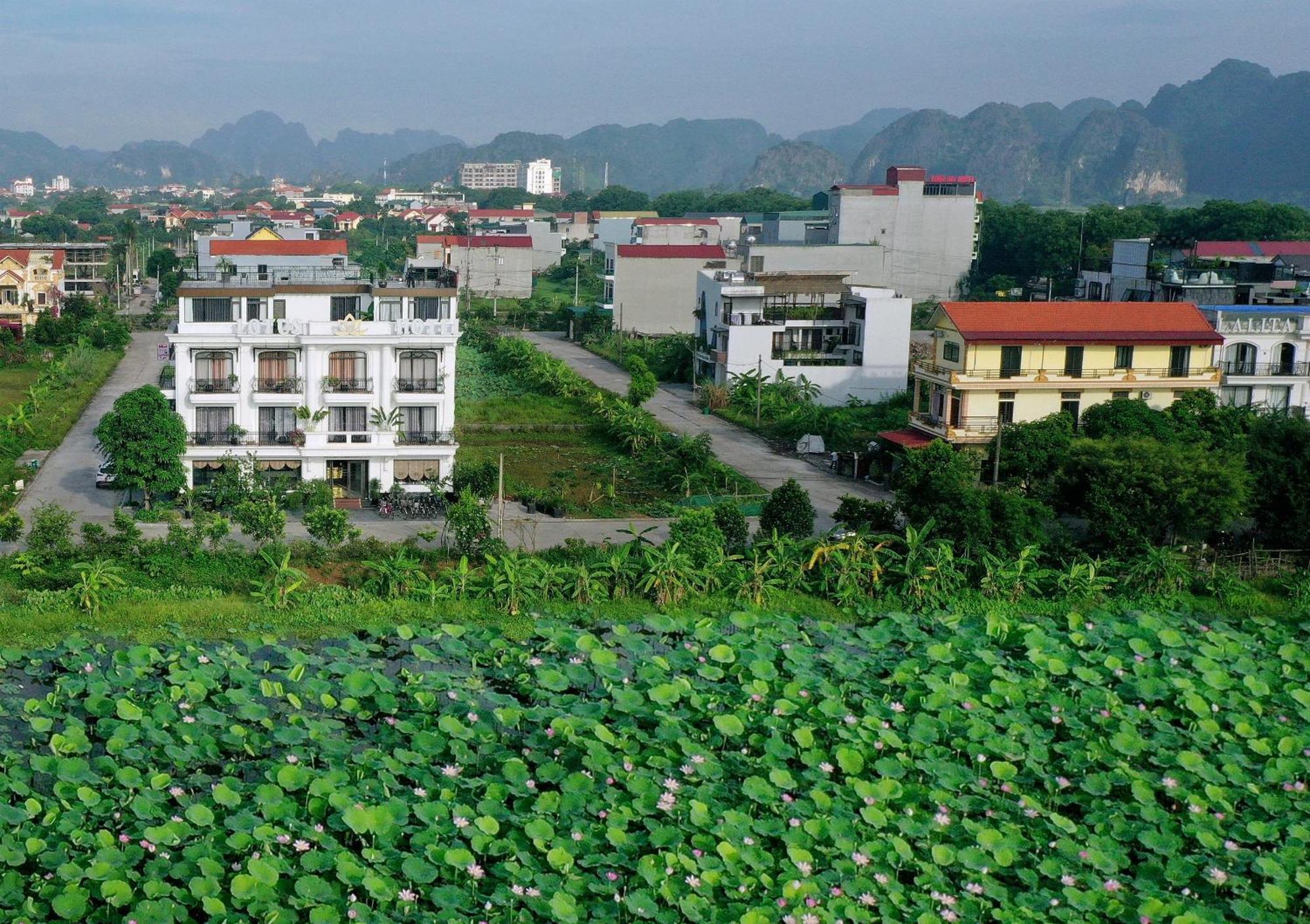 Lotus Hotel Ninh Binh Exterior foto